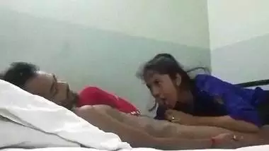 Chote Bache Ka Lund - Chote Bache Ka Lund Chusa hindi xxx videos at Indiancum.info