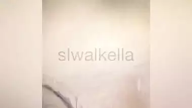 Srilankan fucking bitch ලෙලි යන්න හුකපන් හුත්තේ. (Voice කුනුහරප)