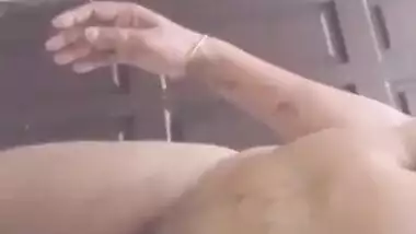 Desi cute girl sexy fgr