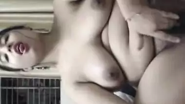 Horny desi Bhabhi Showing Boobs and Pussy