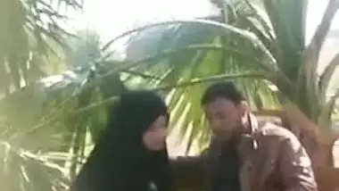 Pakistani hijabi BJ and hand job until cum in...