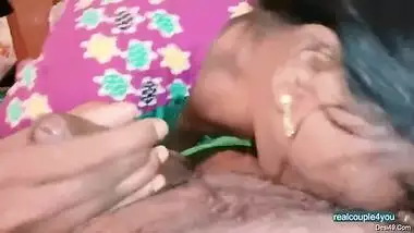 Today Exclusive- Desi Village Wife Blowjob