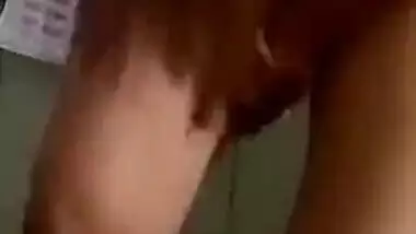 desi aunty after bath oil apply