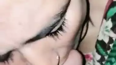 Paki bhabhi nervous blowjob to lover big dick viral MMS