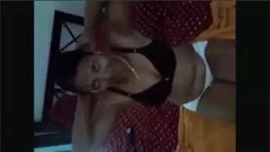 Tamil Homily Sex - Tamil Nadu Homely Aunty Saree hindi xxx videos at Indiancum.info