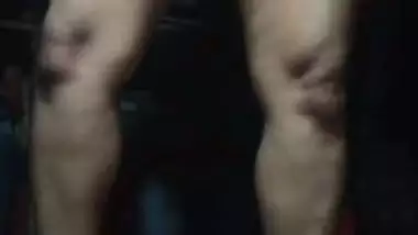 Desi nude aunt masturbates with a plastic bottle