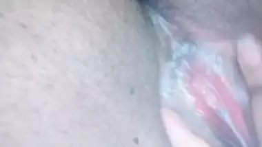 Kolkata girl licking boobs and fingering horny pussy