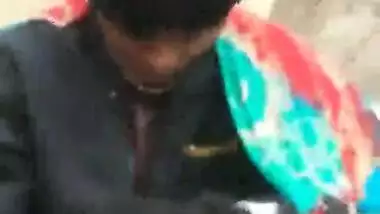 Hot desi girl caught sucking bf cock in park