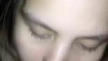 Native slut sucking lund