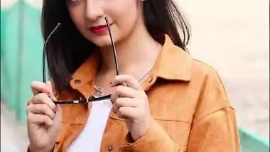 19 year old Anushka Sen Deleted Insta Post Showing Ass in Bikini