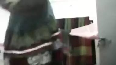 Tamil college cutie MMS undress tease video