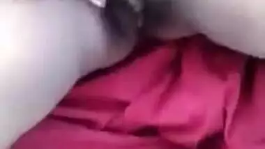[ Indian Hard Porn ] Desi aunty show boobs and pussy at outdoor