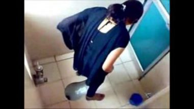 Bangla desi Dhaka Hostel Girls Hidden Cam in Toilet HQ