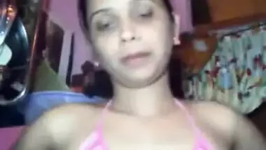 Desi XXX lady finally takes off striped bra that hides yummy tits