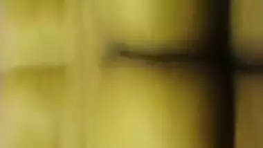 Desi Wife Jiggly Bums For U