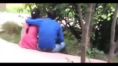 Caught Indian Lovers Having Secret Sex In Park On Cam ihindi porn