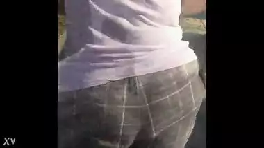 Jiggly thick indian butt. Im back for more
