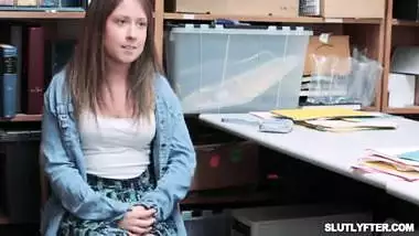 A Pakistani lady thief gets punished in the US