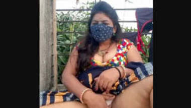 Sexy Geeta Bhabhi Outdoor Pussy Fingering ihindi porn