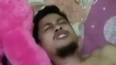 Handsome guy gets fuck by a shemale in Indian gay sex video