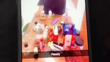 Sexy Indian Girl Showing HindiTalk “Bada hogayana”