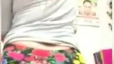 Paki Girl Showing Boobs