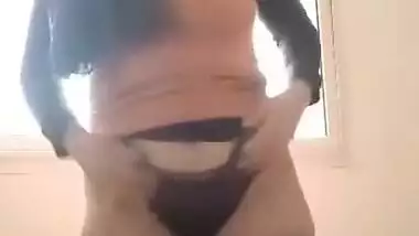 Aunty Showing she is wet at Office